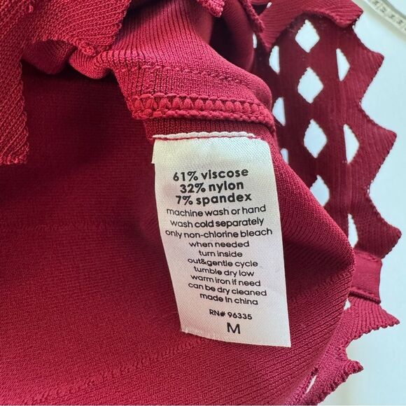 Susana Monaco Burgundy Red Bandage Eyelet Off Shoulder Dress Size Medium NWT - Picture 6 of 6